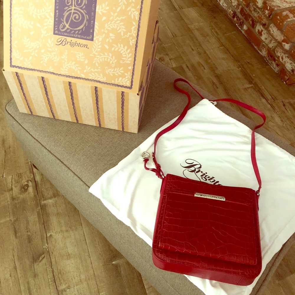 Red Brighton Purse, good as new, light weight